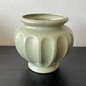 Vintage Haeger Green Planter // Matte Speckled Glaze // 7" Tall